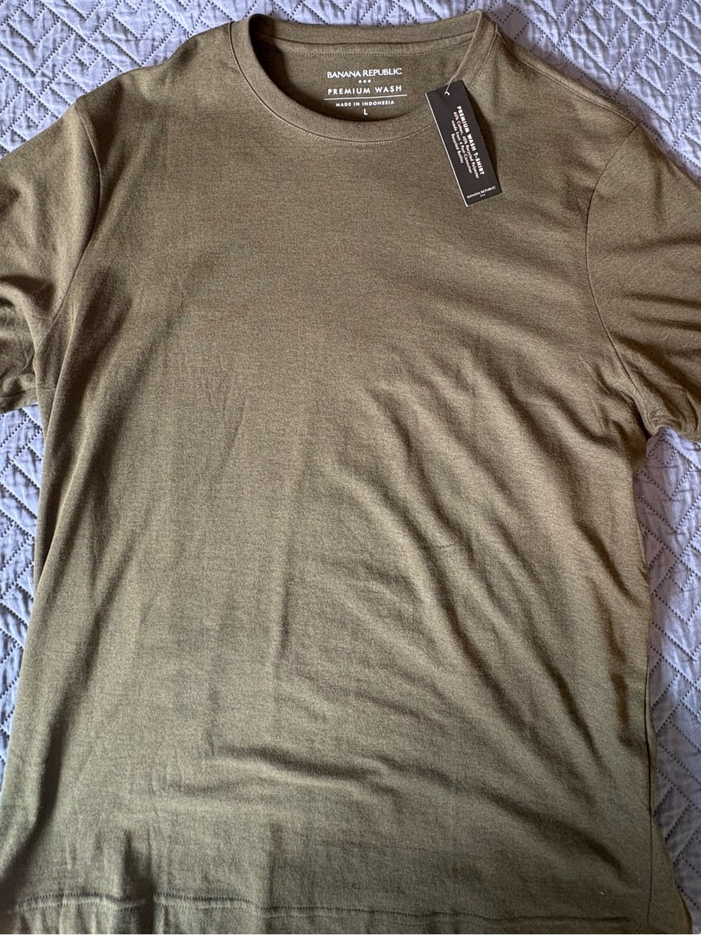 Banana Republic Men's Olive Crew Neck T-Shirt